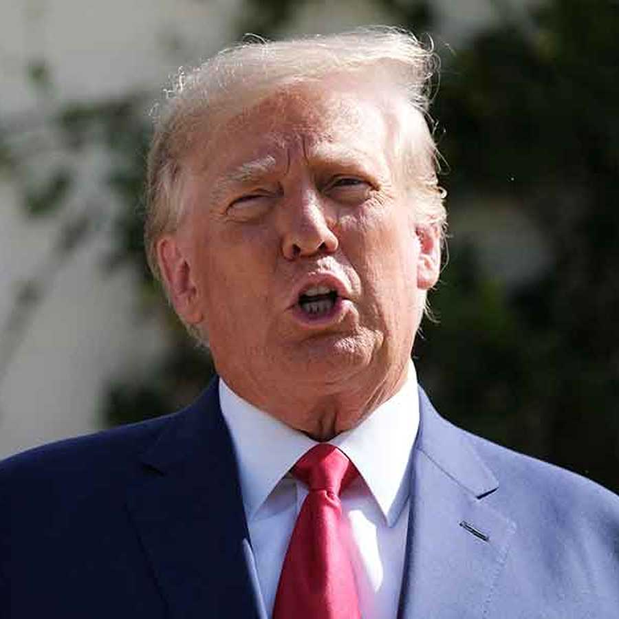 US air force landed nuclear war survival Doomsday Plane in Washington