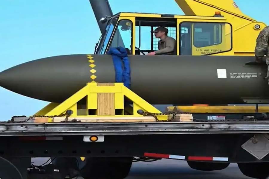 US President Donald Trump may consider to attack Iran with tactical nuclear bomb, say sources