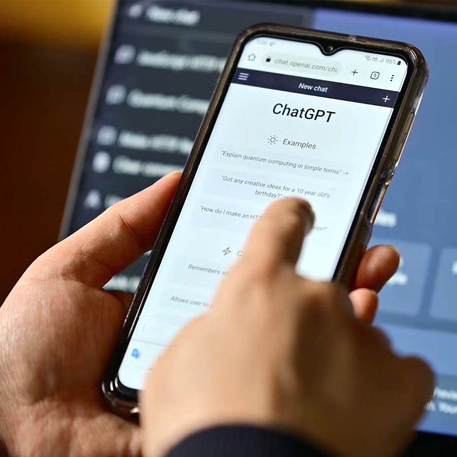 Even though it's funny, the chat GP shouldn't ask 3 questions dgtl