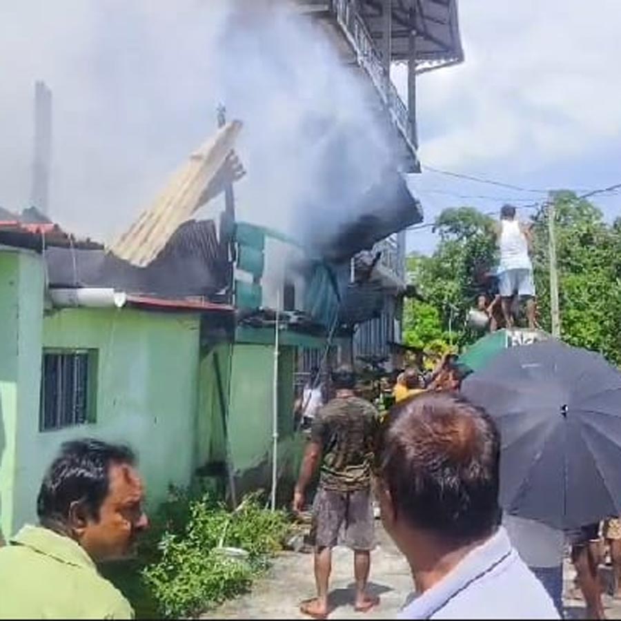 Fire in John Barla’s house in Jalpaiguri dgtld