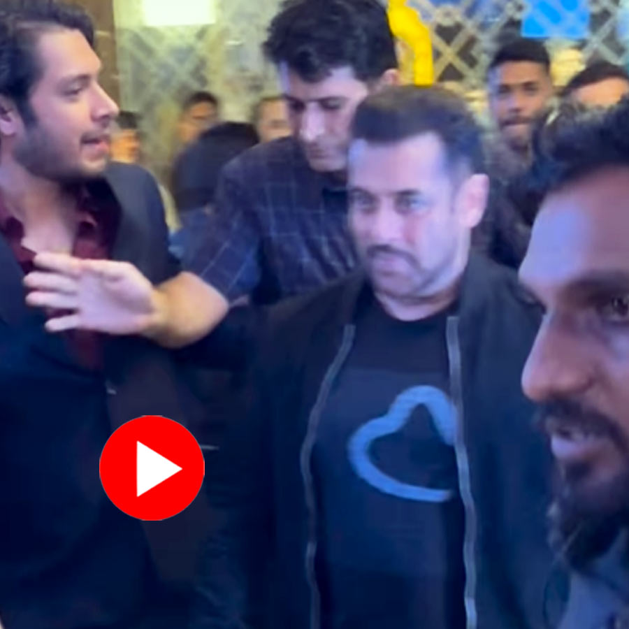 Video of Salman Khan’s bodyguard pushing Aamir Khan’s son Junaid Khan in Sitaare Zameen Par premiere dgtl