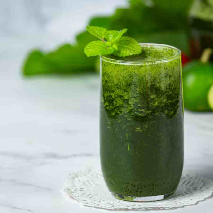 সবুজ স্মুদি।