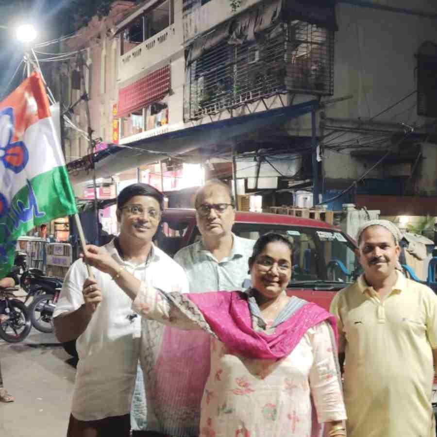 A photograph of Calcutta tramways election