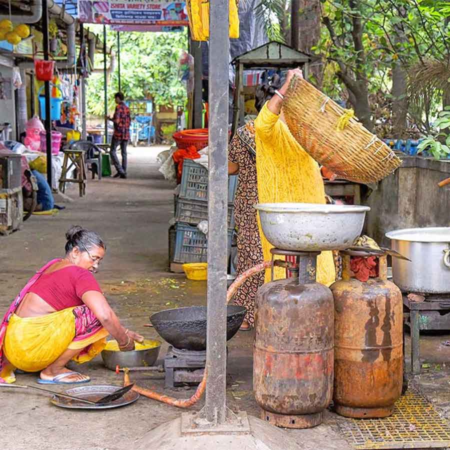 No Proper Fire Management system sighted in a market place under NKDA