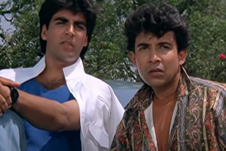 Deepak Tijori and Akshay Kumar