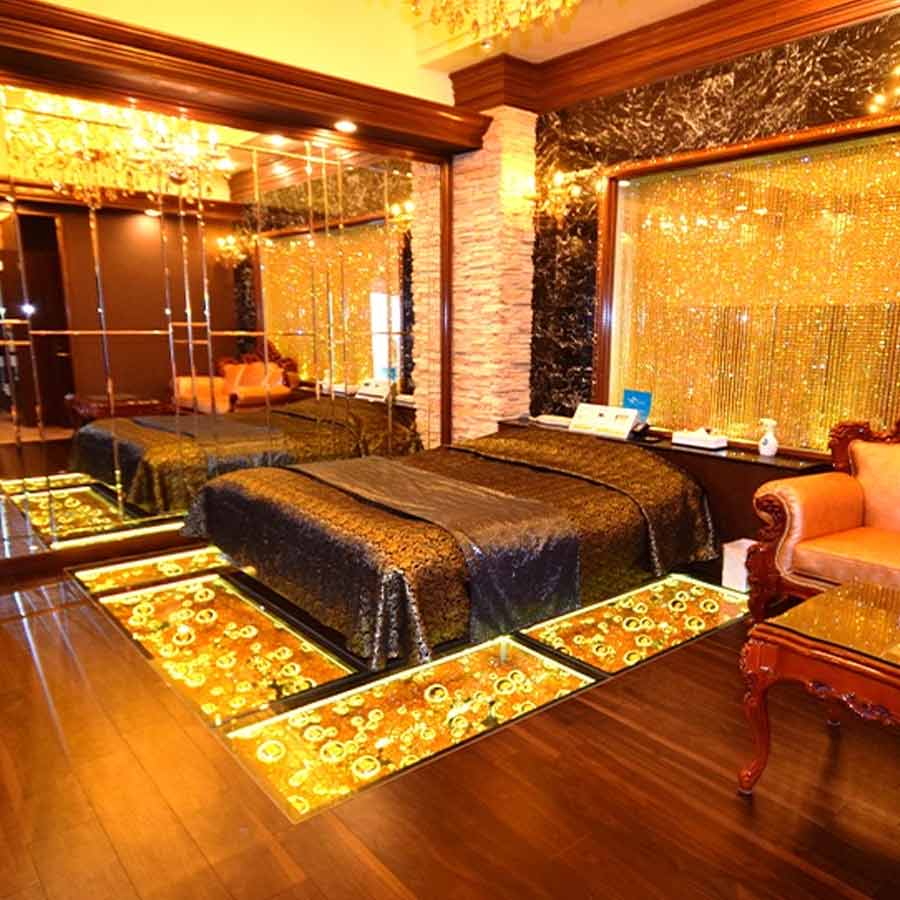 Japan's fantasy hotels