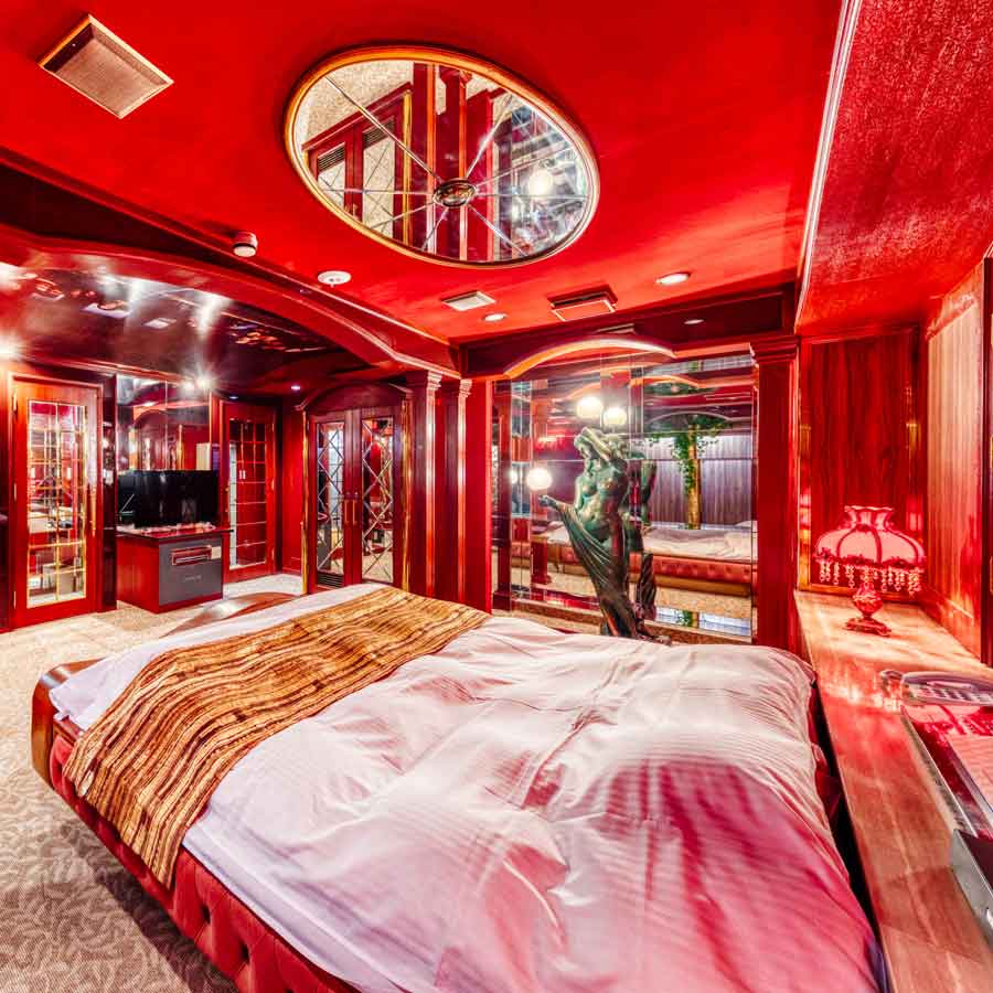 Japan's fantasy hotels