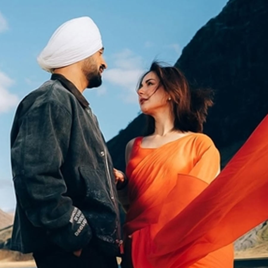 Hania Aamir with Diljit Dosanjh