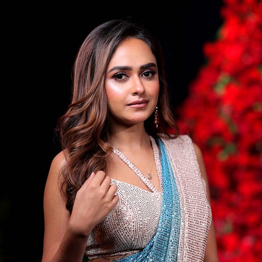 Do you know who is actress Mishmee Das dating dgtl