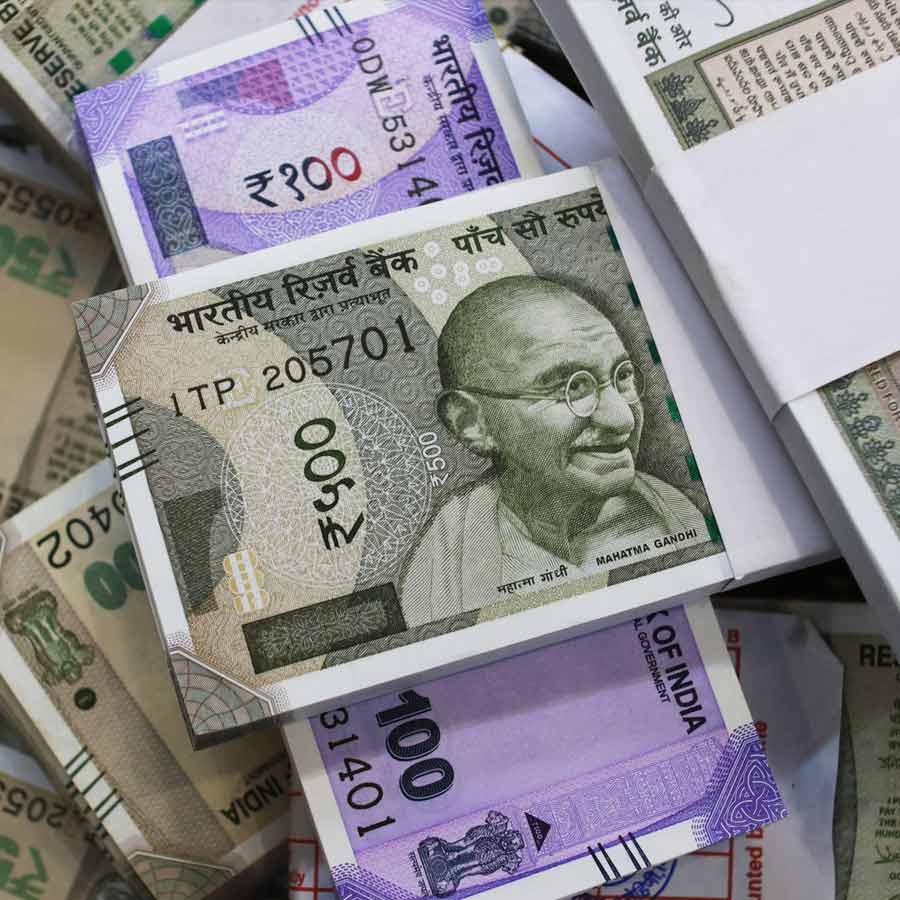 Indians live in UAE and Saudi Arabia sending money to their home after US entry in Iran-Israel war