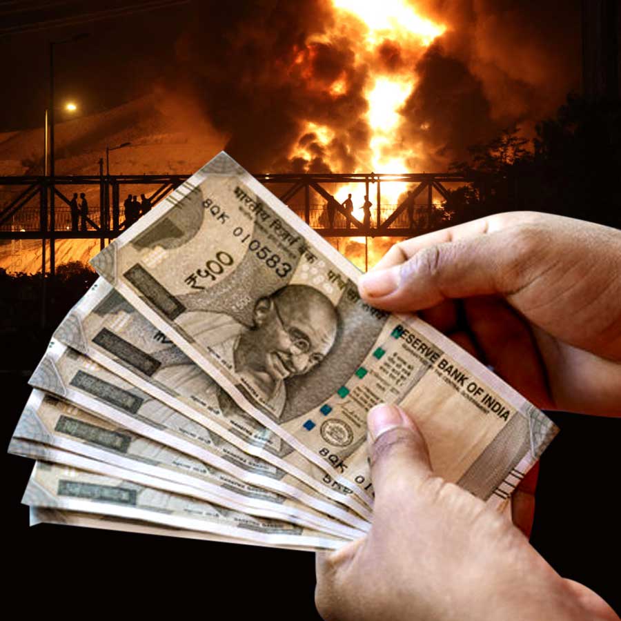 Indians live in UAE and Saudi Arabia sending money to their home after US entry in Iran-Israel war