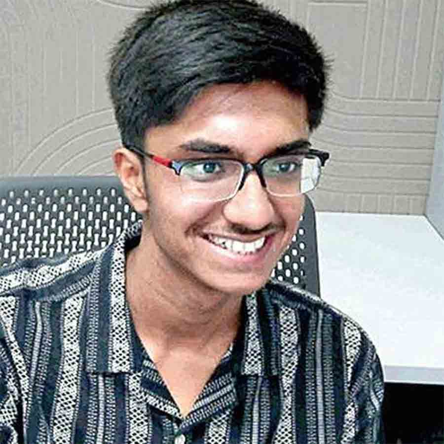 Jadavpur University student got a job with an annual package of 1croce 45Lakhs at Bengaluru