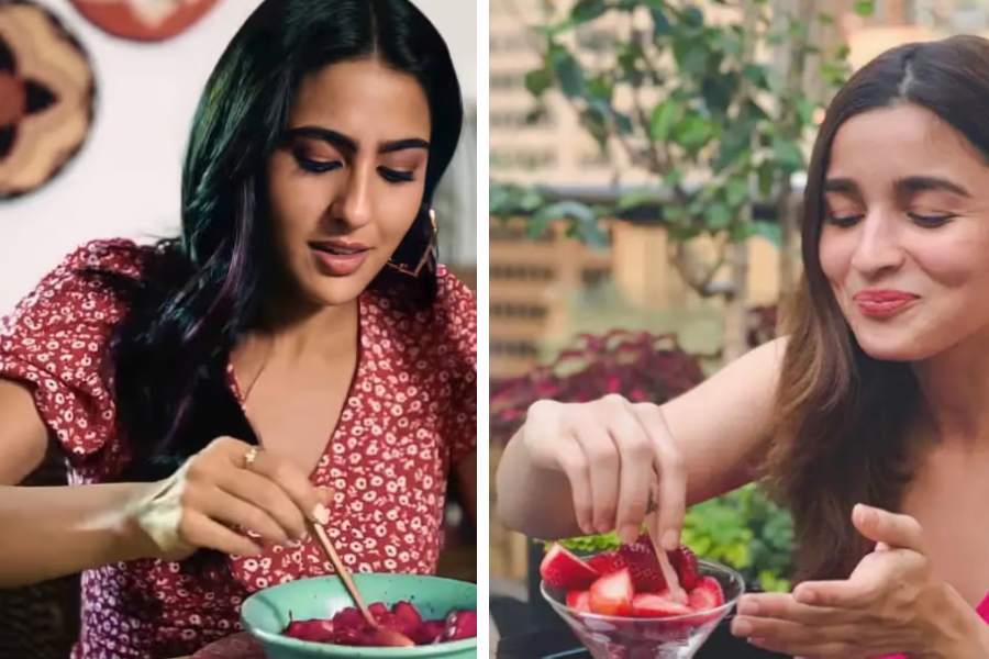 পুষ্টিবিদের কথায় অভ্যাস বদলেছেন সারা-আলিয়ারা!