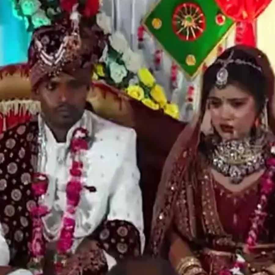 Newlywed woman allegedly threatened to her husband in UP, eloped with lover dgtl