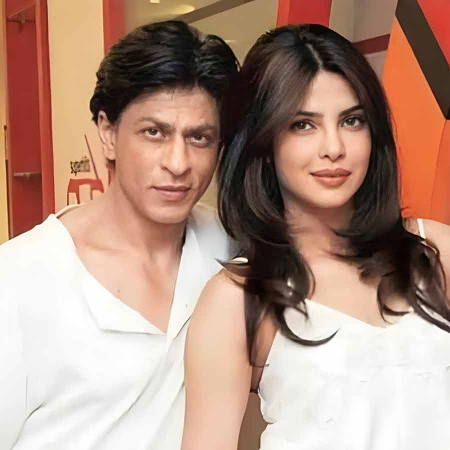 Priyanka Chopra gave a befitted reply to Shah Rukh Khan dgtl