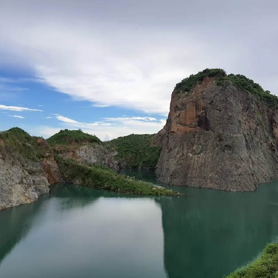 খুরদা জেলার নিজিগড়ে তাপাং ছবির মতোই সুন্দর।