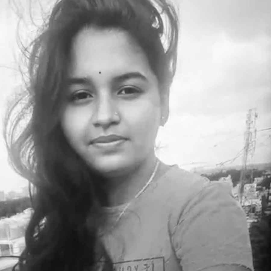 Woman while making video reel fell from 13th floor dgtl