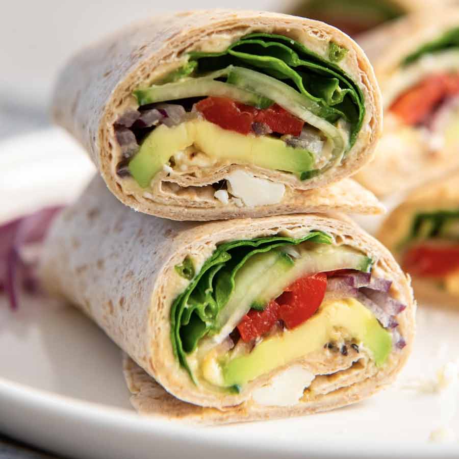 প্রোটিনে ভরপুর এই রোল ব্যস্ত সময়ে চট করে খেয়ে ফেলা যায়।