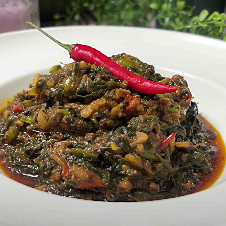 A recipe of Malabar spinach aka Pui Shaak and prawn Bharta dgtl