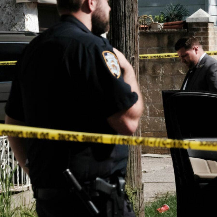 তরুণের দেহ শনাক্ত করে পুলিশ। পুলিশ জানায়, তরুণের নাম নাওউকি কান্নো। ২৬ বছর বয়সি নাওউকি ছিলেন সেখানকার এক পারমাণবিক কেন্দ্রের কর্মী। গ্রামের এক তরুণ দলের সদস্যও ছিলেন তিনি। খুব শান্ত প্রকৃতির স্বভাব ছিল তাঁর।