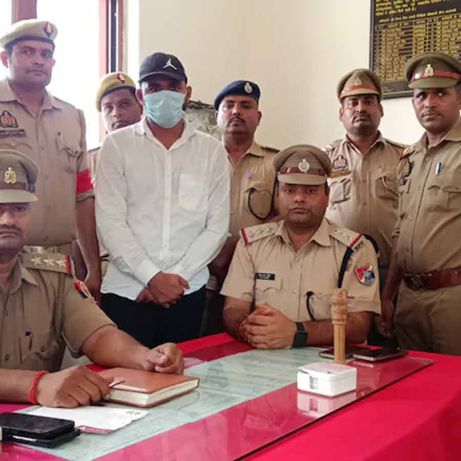 Man posed as a train ticket examiner to marry his girlfriend arrested dgtl