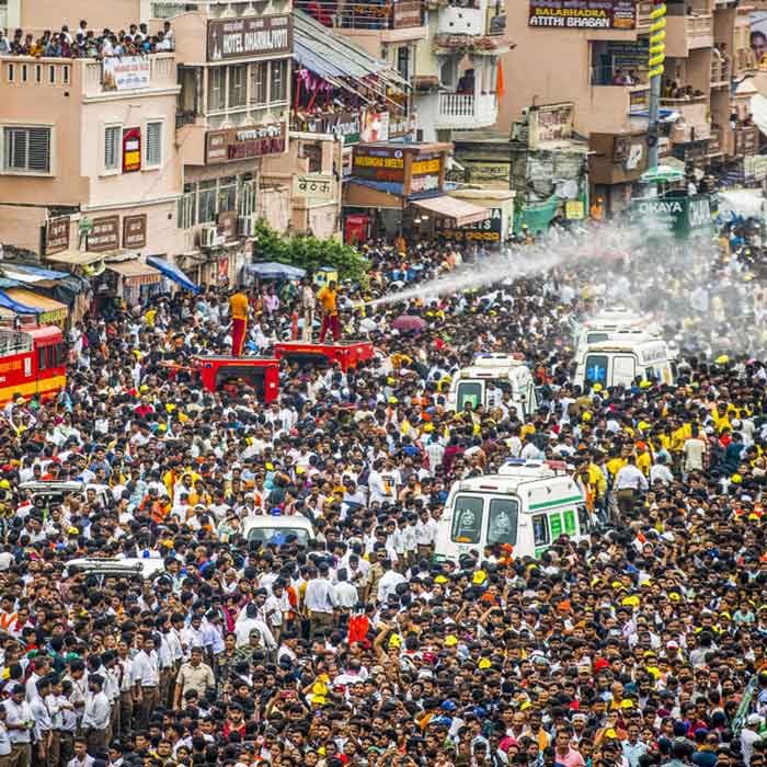পুরীর গ্র্যান্ড রোডে ভক্তদের ভিড়। 