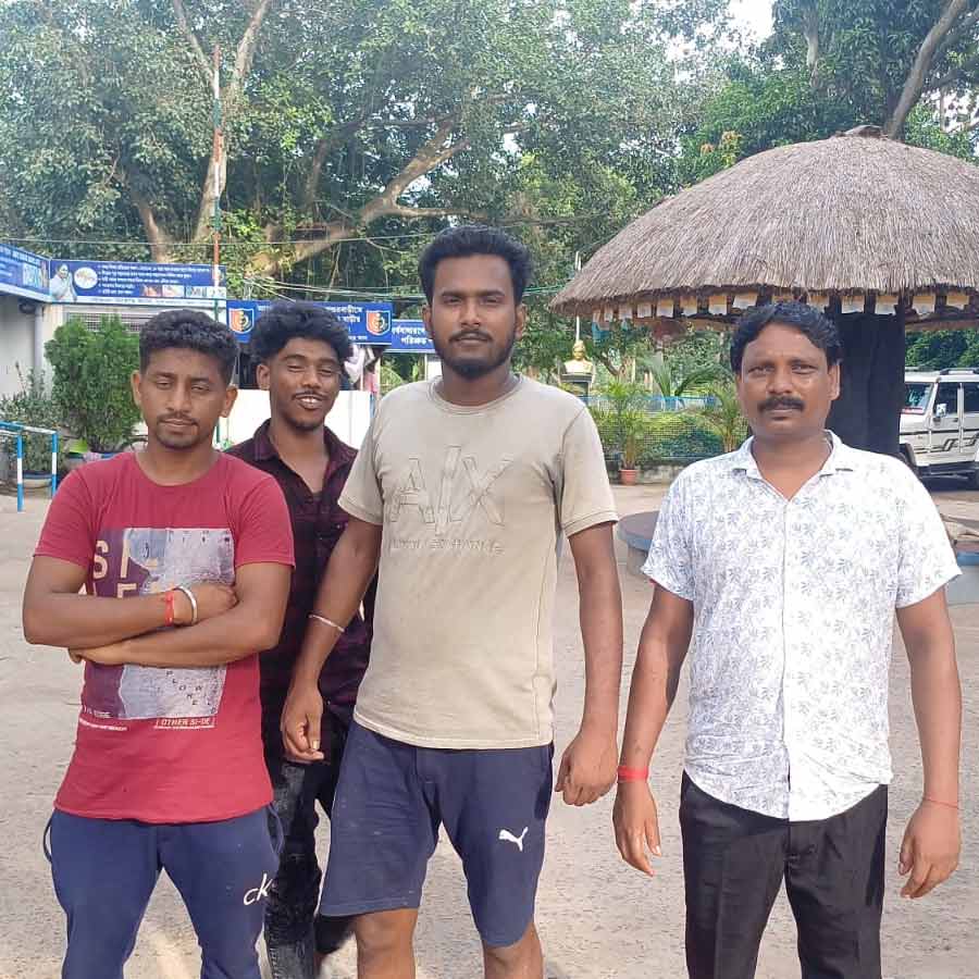 Four young men saved the life of an elderly man who was about to commit suicide by jumping in front of a train dgtld