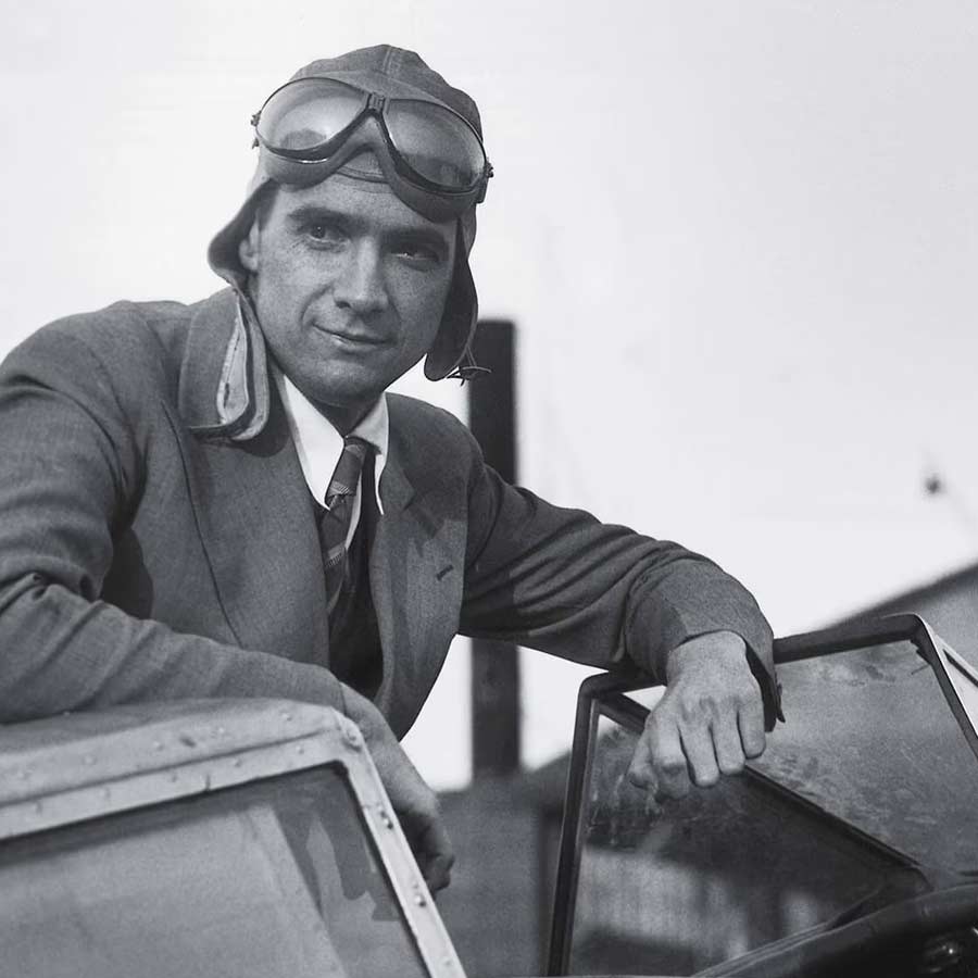 All need to know about American billionaire Inventor Howard Hughes