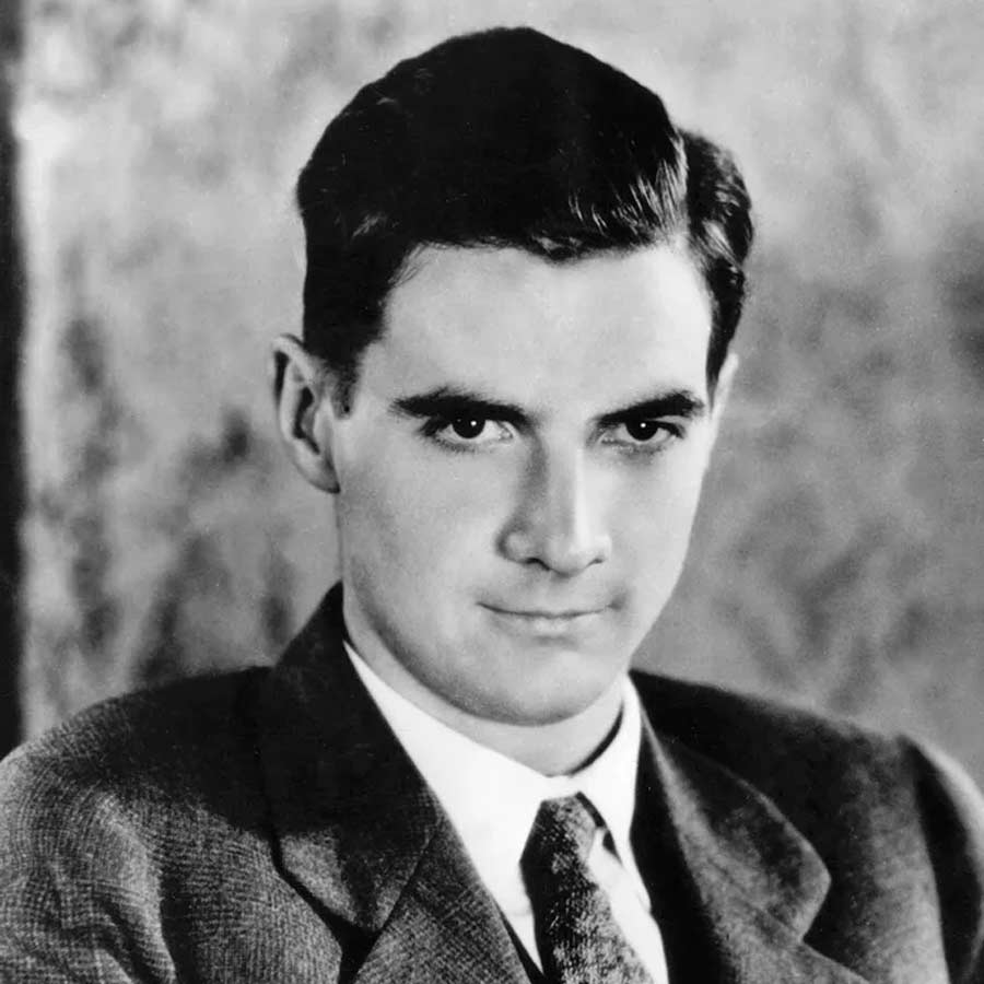 All need to know about American billionaire Inventor Howard Hughes