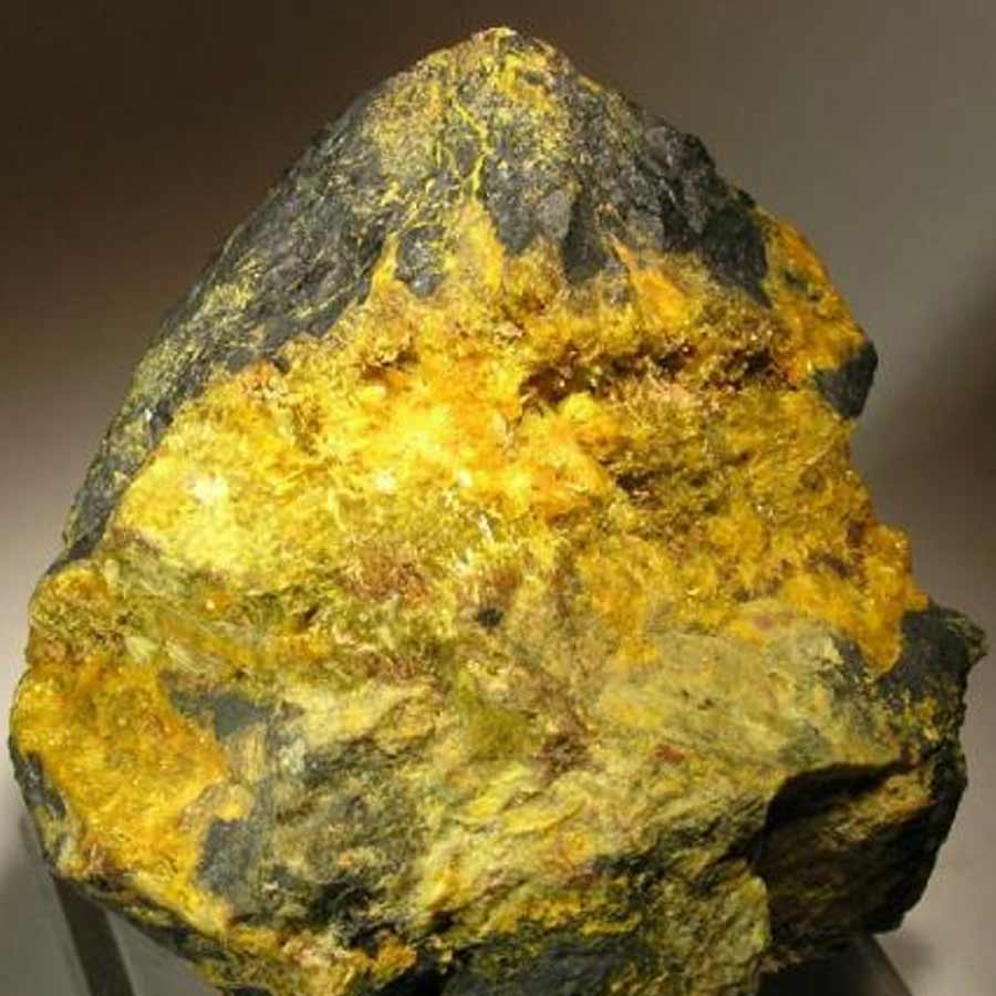 Iran may hide enriched uranium in Pickaxe Mountain before US attack 