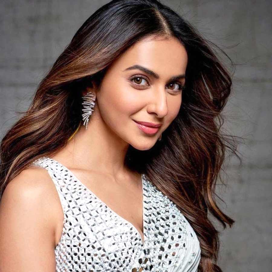 5 minutes make up tips by Bollywood actress Rakul Preet Singh dgtl
