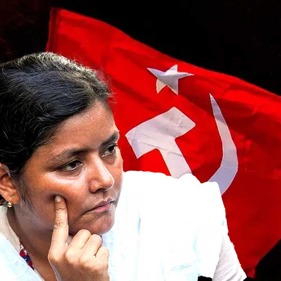 There are different opinions within the CPM on Minakshi Mukherjee\\\\\\\\\\\\\\\\\\\\\\\\\\\\\\\'s controversial comments