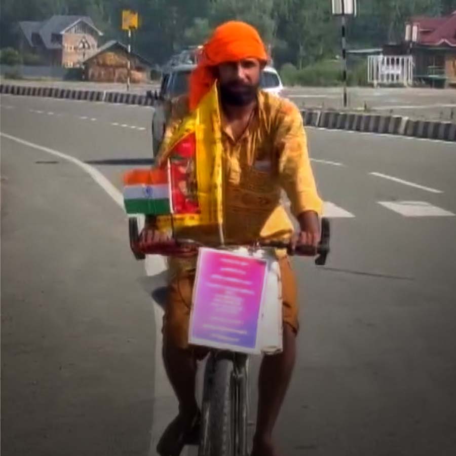 A devotee who has been cycling for nearly two months for Amarnath Yatra dgtl