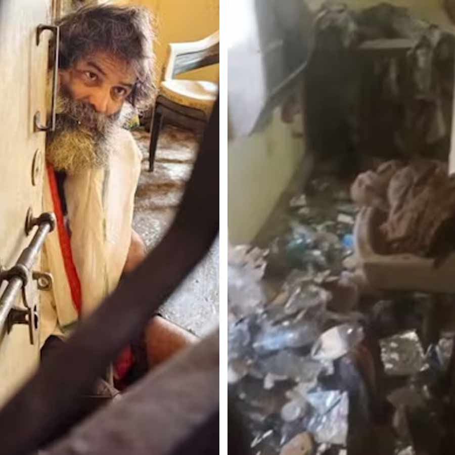 Mumbai techie locks self in flat, rescued after 3 years