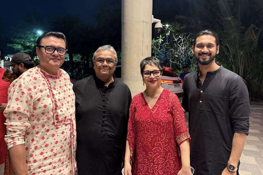 অনুষ্ঠানে এসেছিলেন শাশ্বত চট্টোপাধ্যায়, ইন্দ্রদীপ দাশগুপ্ত, চূর্ণী গঙ্গোপাধ্যায়, উজান গঙ্গোপাধ্যায়।