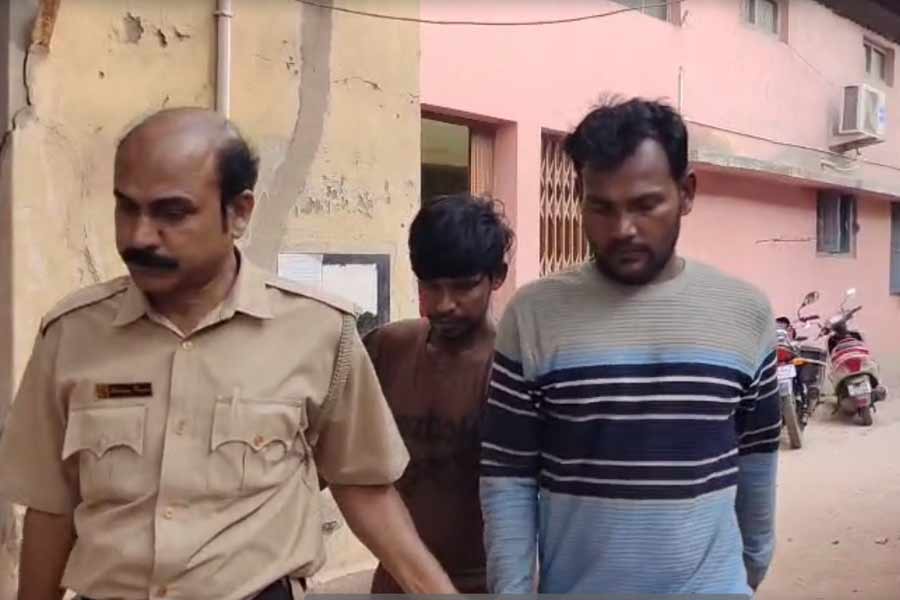 5 TMC Workers arrested from Bengaluru in Birbhum Murder Case dgtld