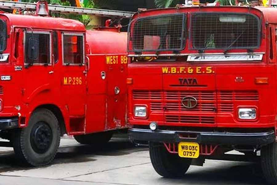 শিলিগুড়ি, দুর্গাপুর, হাওড়া ও ব্যারাকপুরের কারখানাগুলি আগেই বন্ধ হয়ে গিয়েছে।