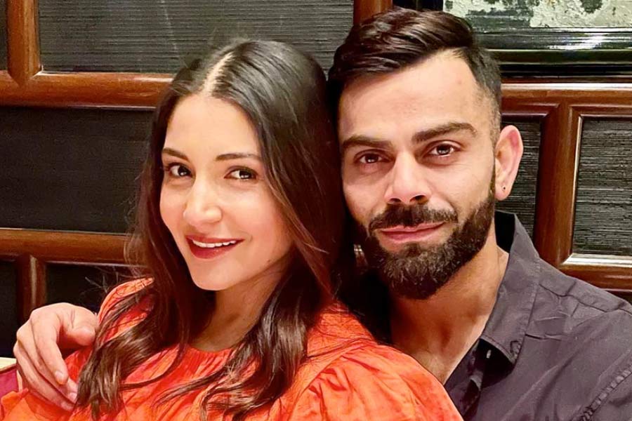 Picture of Anushka Sharma and Virat Kohli