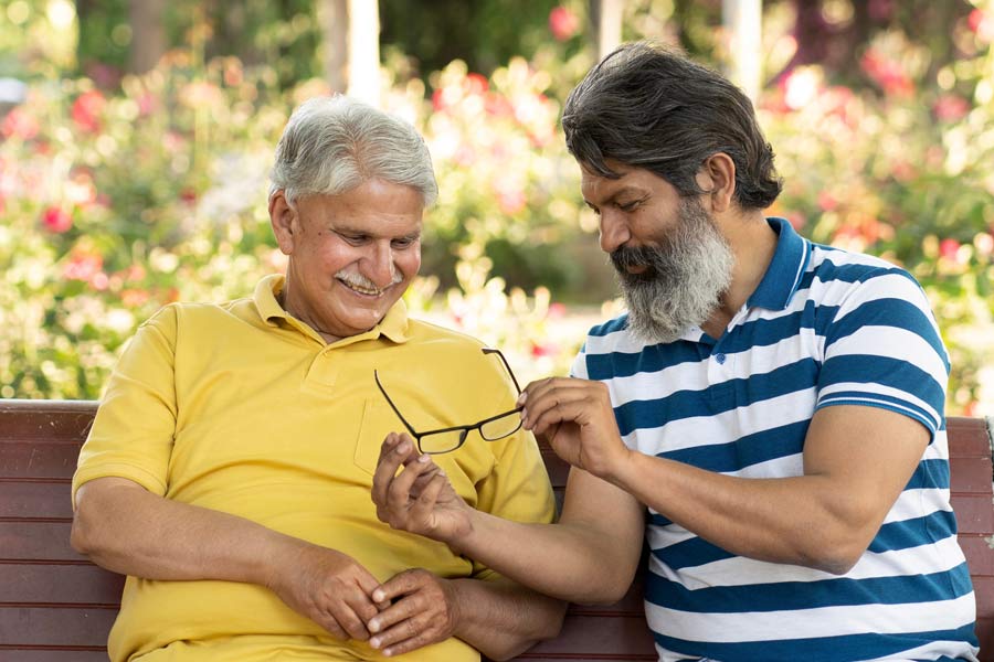 These are the tips to prevent vision loss in older people