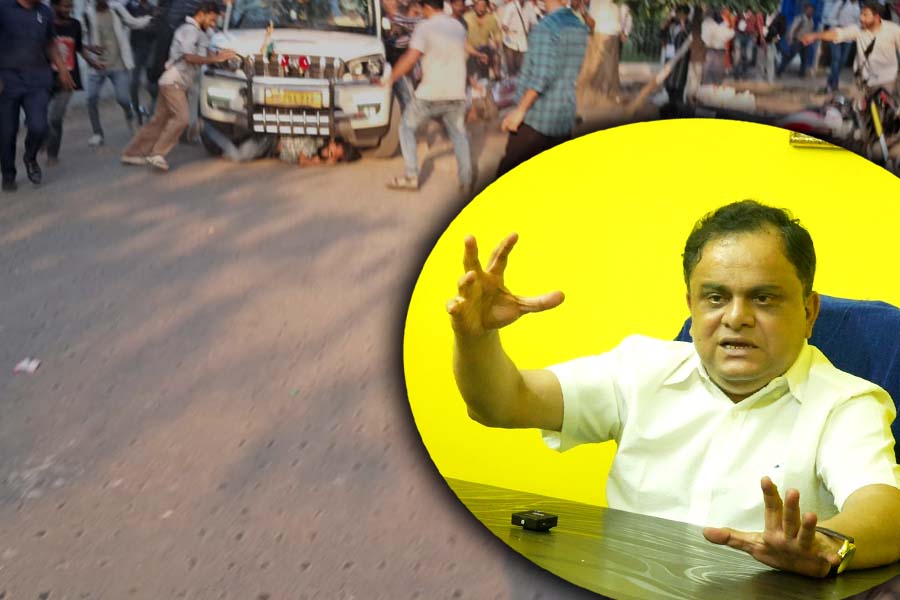 Bratya Basu Explains The Incident Happened At Jadavpur University dgtl