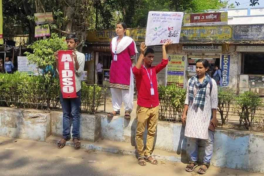 Students Protest of SFI did not have much effect at Purulia and Bankura