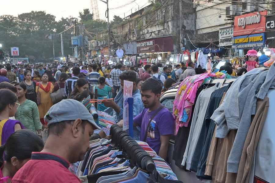 Allegation of police indifference to remove illegal hawkers