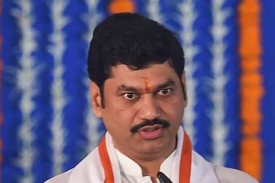 Maharashtra minister Dhananjay Munde resigns amid row over sarpanch murder case dgtl