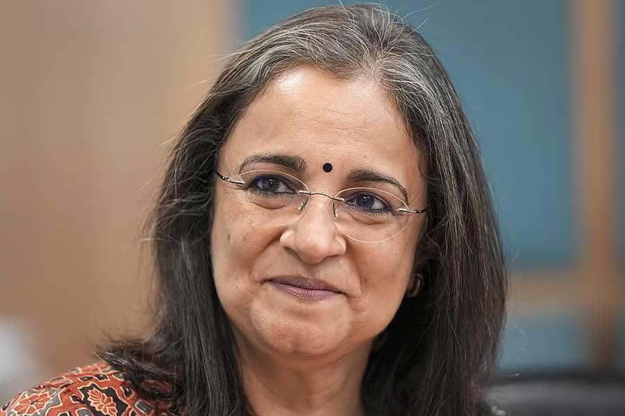 Bombay High Court stays lower court order to file police case against Ex SEBI Chief Madhabi Puri Buch dgtl