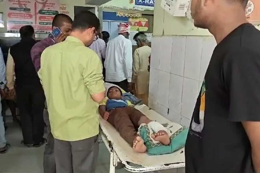 Truck rams into school bus in Bihar many children severely injured in accident dgtl