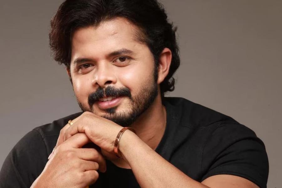 ২০০৮ সালে মুম্বইয়ে একটি ফ্যাশন শো-এ যোগ দেন ভারতীয় ক্রিকেটার শ্রীসন্থ এবং শ্রিয়া। এর পরই তাঁদের সম্পর্ক নিয়ে গুঞ্জন ছড়িয়ে পড়ে। রেস্তরাঁয় নৈশভোজে এবং গাড়িতে তাঁদের একসঙ্গে দেখা গিয়েছিল। তবে এই সম্পর্ককে অস্বীকার করেছিলেন শ্রিয়া।