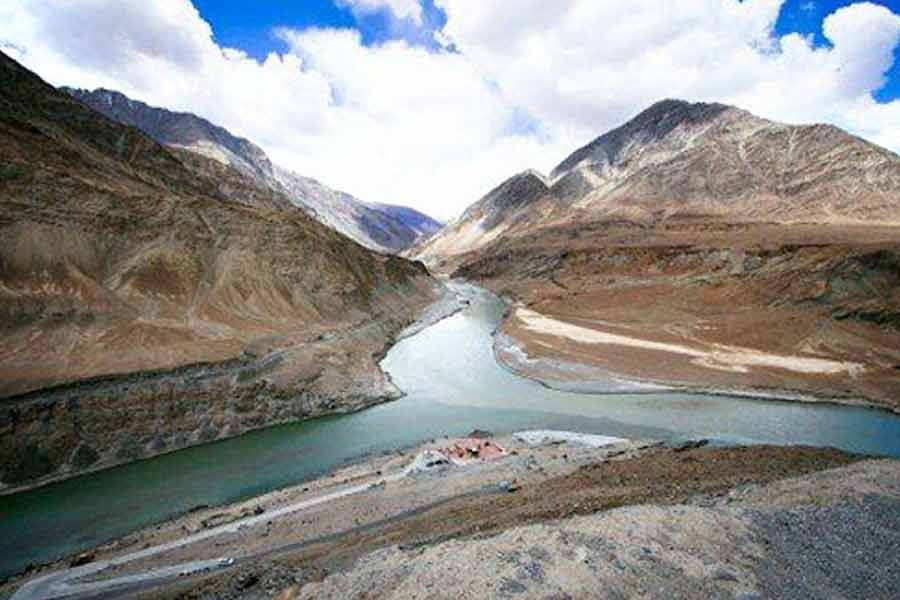 Pakistan has found reserves of gold in the Indus River 