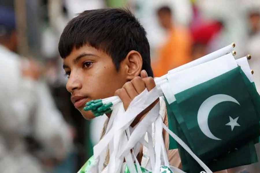 Pakistan has found reserves of gold in the Indus River 