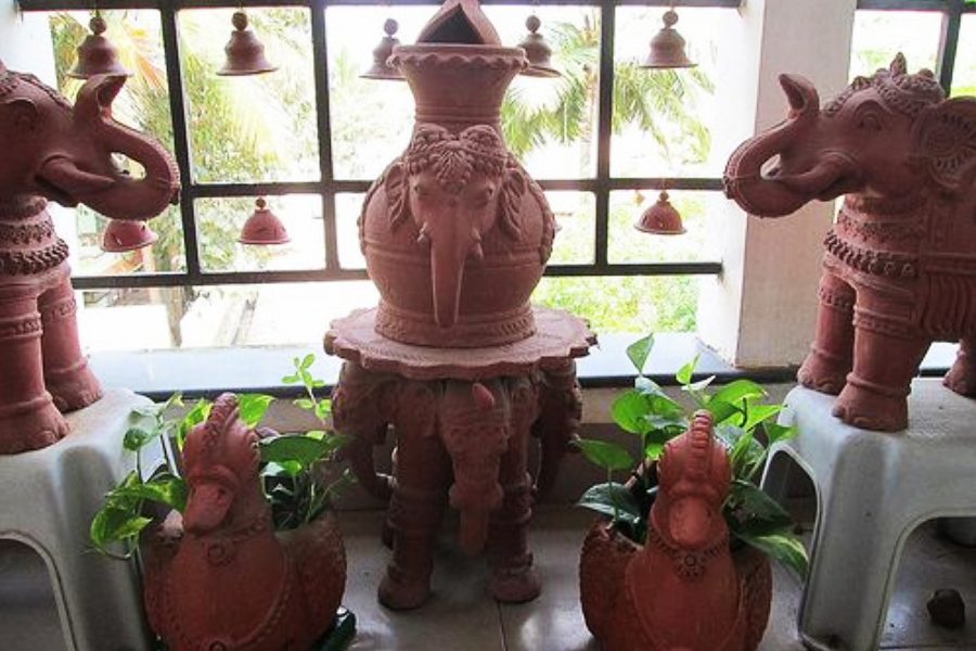 How to decorate your balcony with terracotta decoration dgtl
