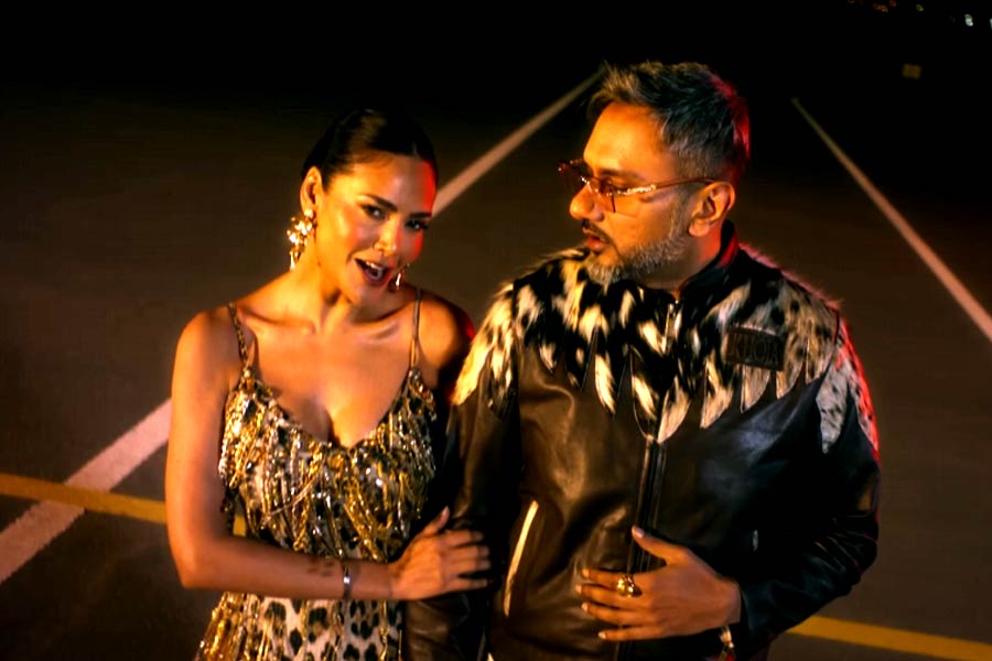 Bollywood actress Neetu Chandra claimed that Honey Singh and Esha Gupta’s song is against women empowerment
